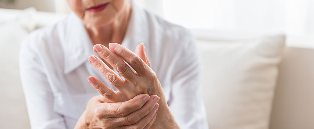 Navigating Arthritis Pain: Effective Physical Therapy Strategies for Seniors