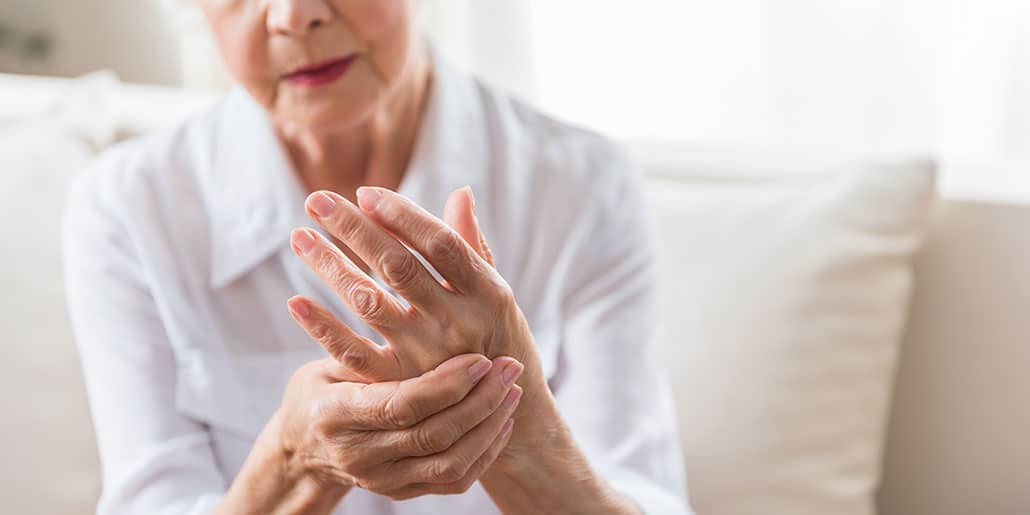 Navigating Arthritis Pain: Effective Physical Therapy Strategies for Seniors